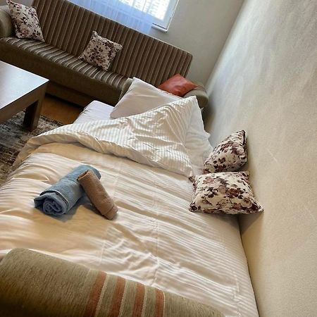 Centrum Apartments Priştine Dış mekan fotoğraf