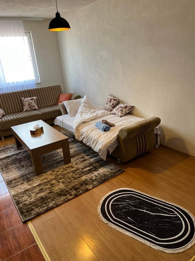 Centrum Apartments Priştine Dış mekan fotoğraf