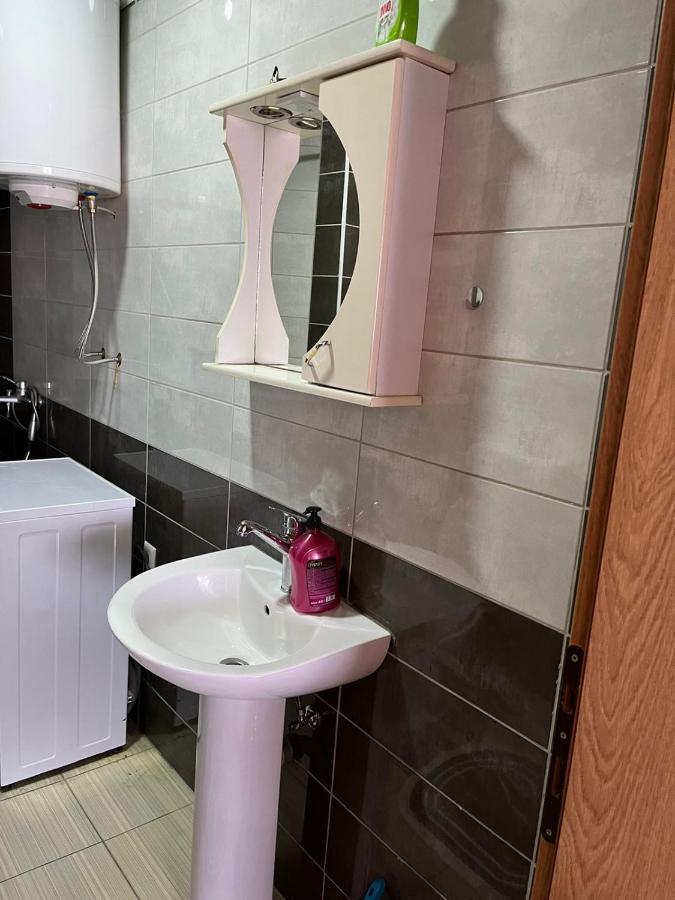 Centrum Apartments Priştine Dış mekan fotoğraf