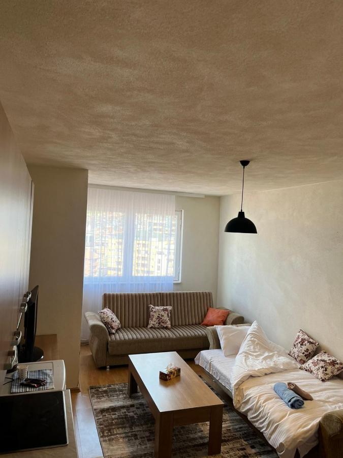 Centrum Apartments Priştine Dış mekan fotoğraf